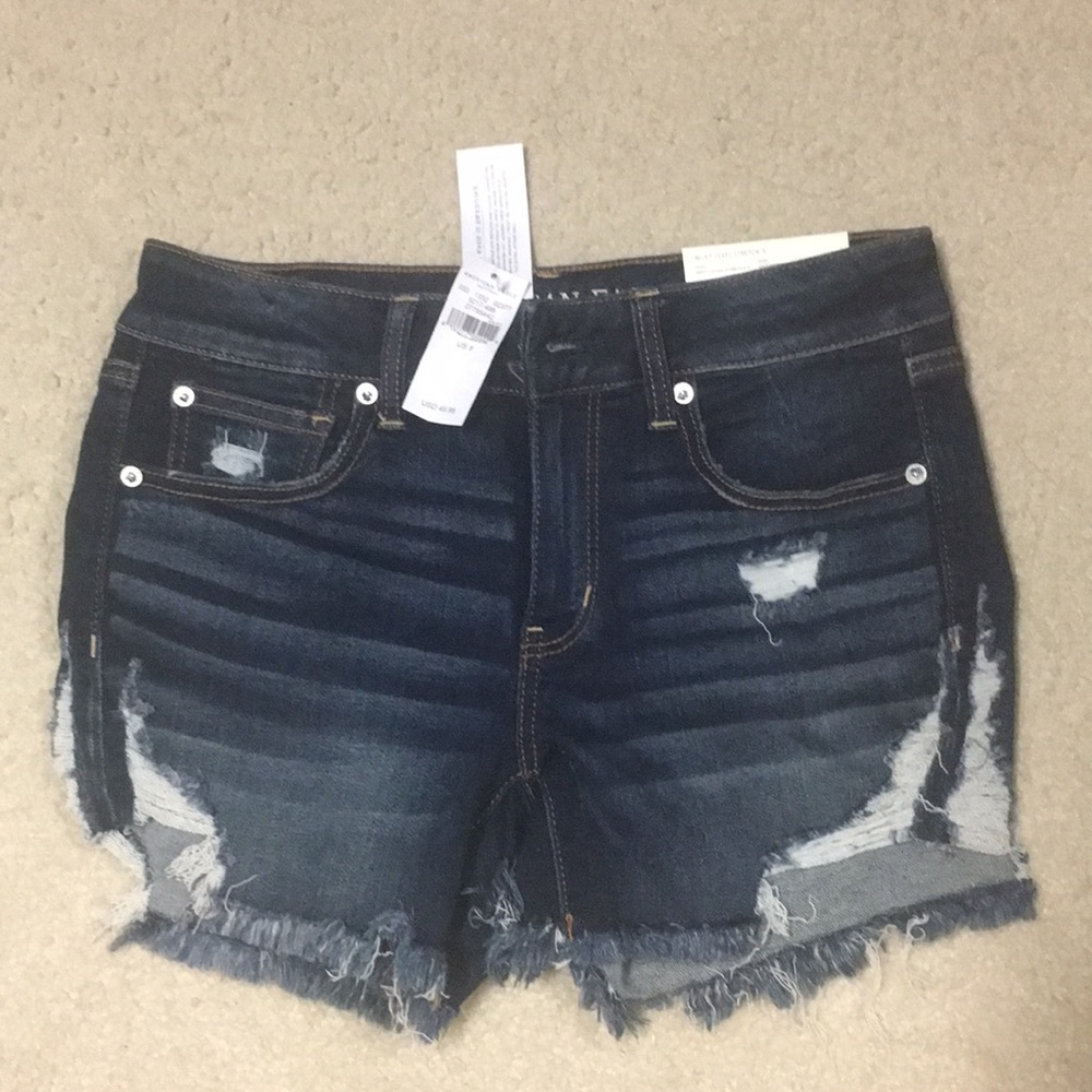 NWT Distressed midi AE shorts size 8